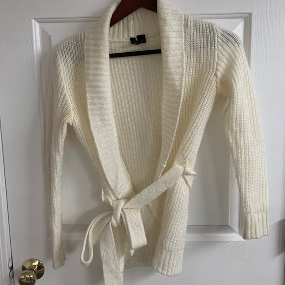 Lot of sweaters, fit like size XS - Picture 4 of 9